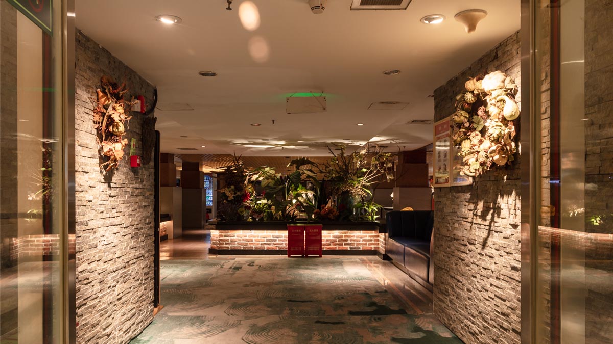 淺海灣酒店玻璃門(mén)入口燈光設(shè)計(jì)方案展示