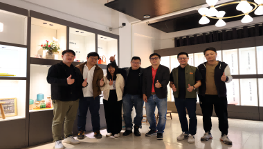 泰國客人來訪神話照明定制工廠